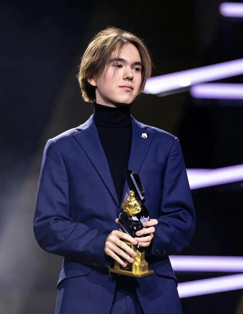 Mouz 在 IEM Dallas 2025 的季后赛资格赛中以 2-0 战胜 Liquid